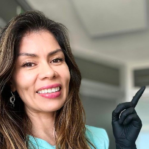 Alexandra Peña – Estética oro facial